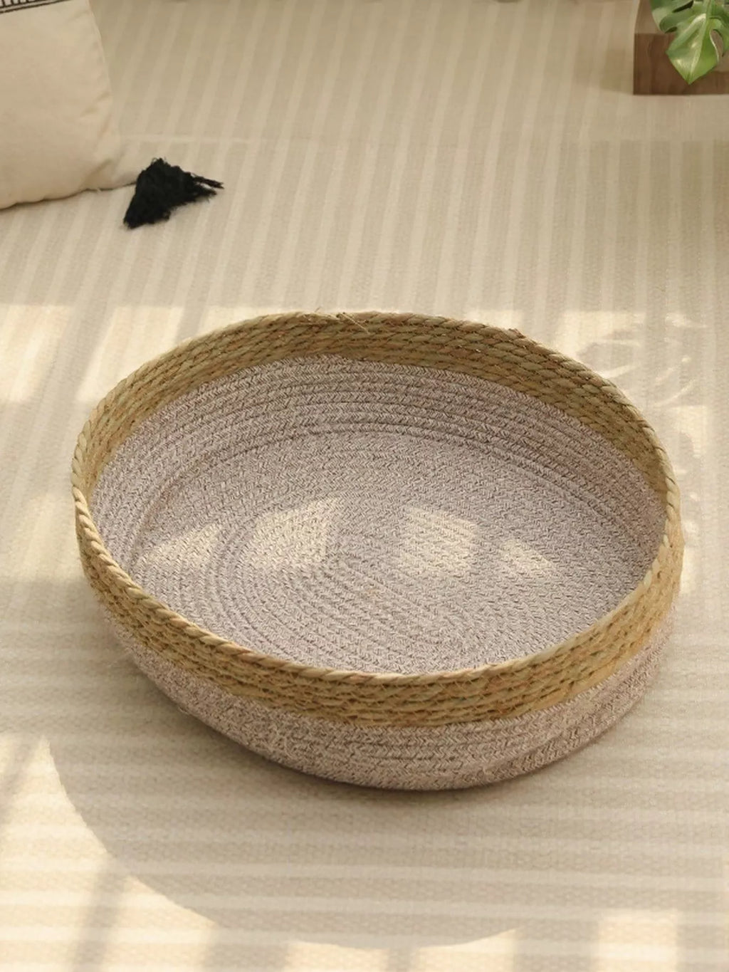 Woven Rattan Scratch-Resistant Cat Nest