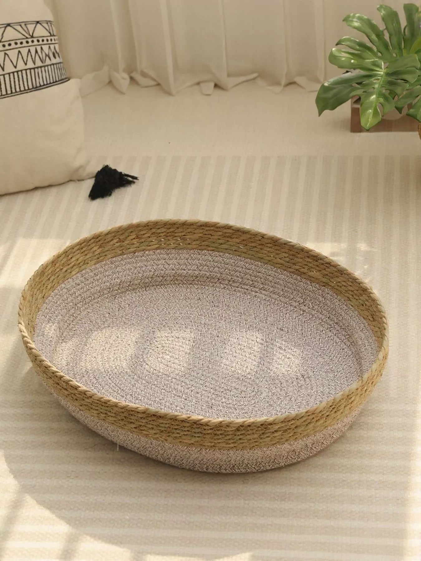 Woven Rattan Scratch-Resistant Cat Nest